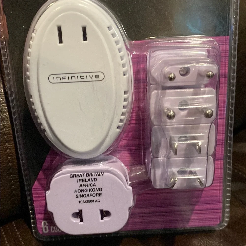 Infinitive 1975 Watt International Converter Set - White
